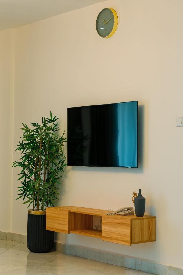 The Avery Apartments At Odomaa Place, East Airport Accra Luaran gambar